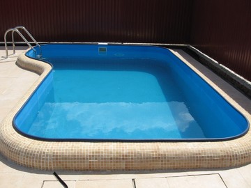 pool-011
